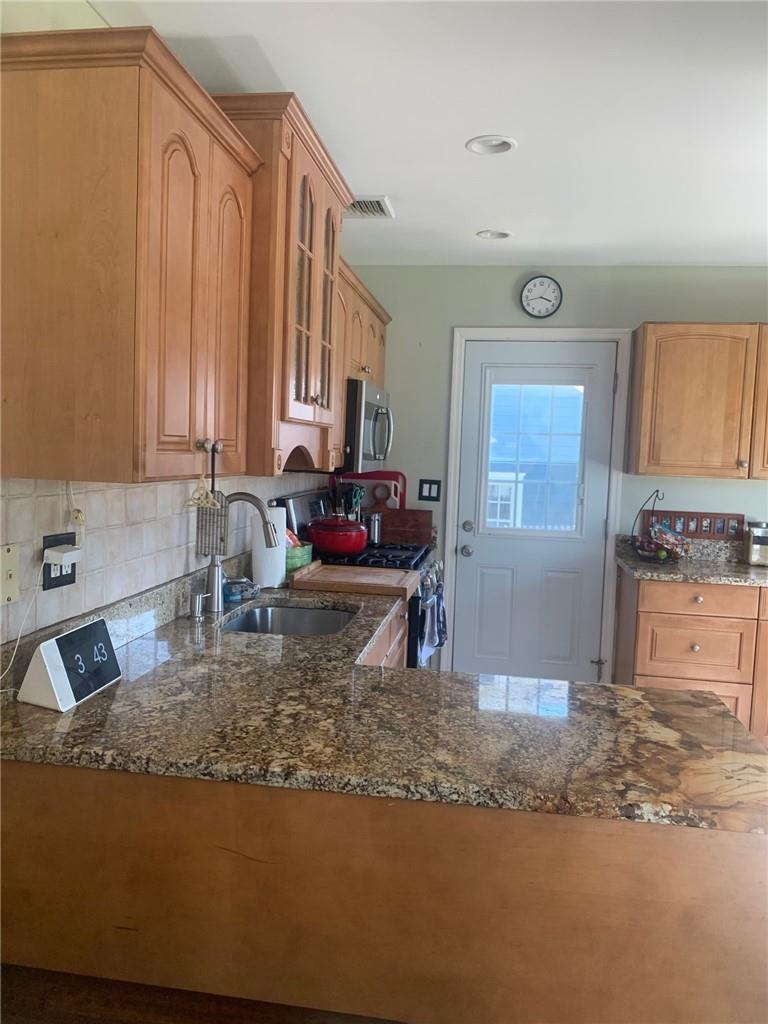 80 Udalia Court, West Islip, NY 11795