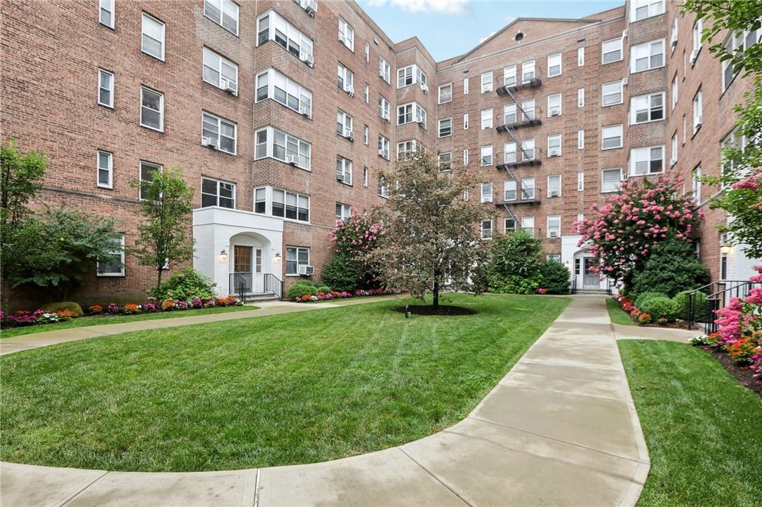 1 Bronxville Road # 2B, Bronxville, NY 10708