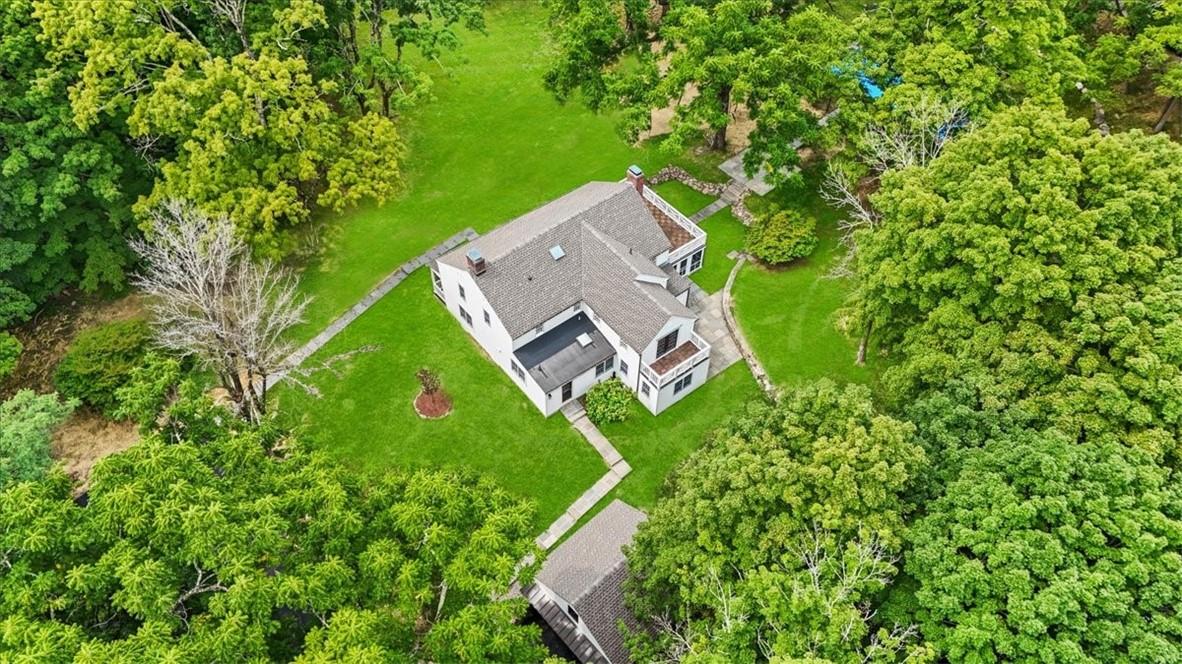 420 Nanny Hagen Road, Thornwood, NY 10594