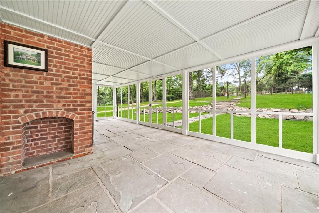 420 Nanny Hagen Road, Thornwood, NY 10594