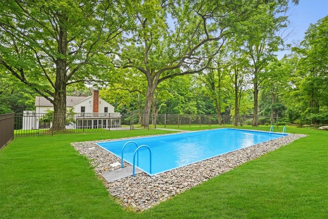 420 Nanny Hagen Road, Thornwood, NY 10594