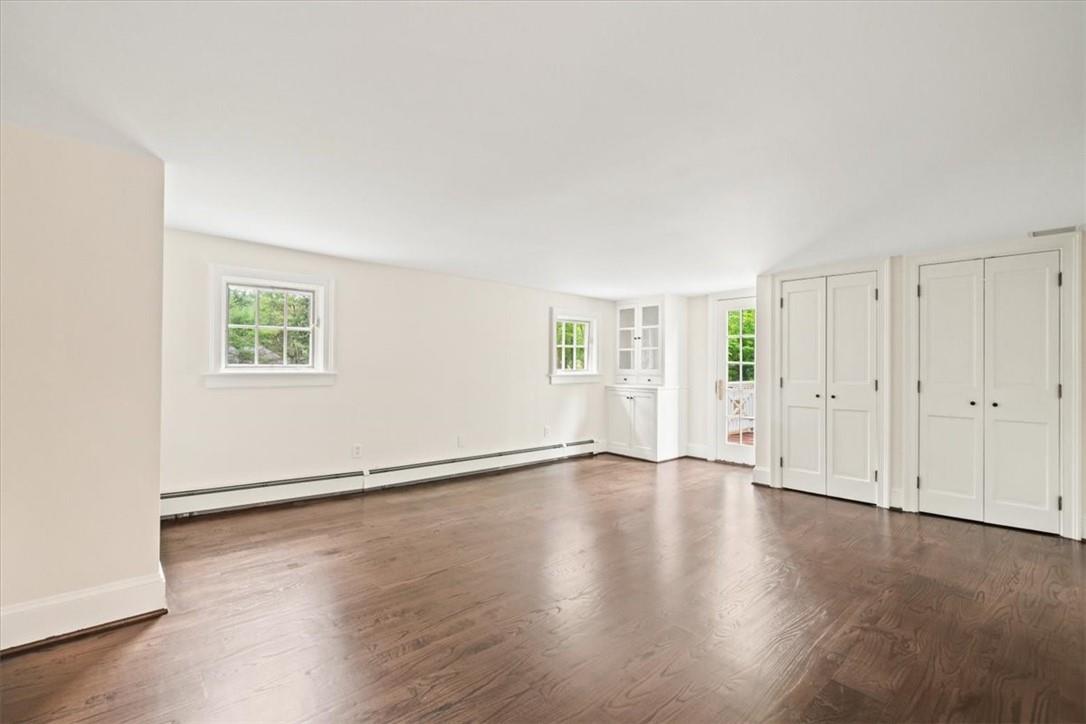 420 Nanny Hagen Road, Thornwood, NY 10594