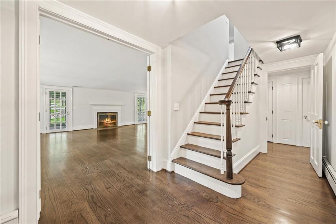 420 Nanny Hagen Road, Thornwood, NY 10594