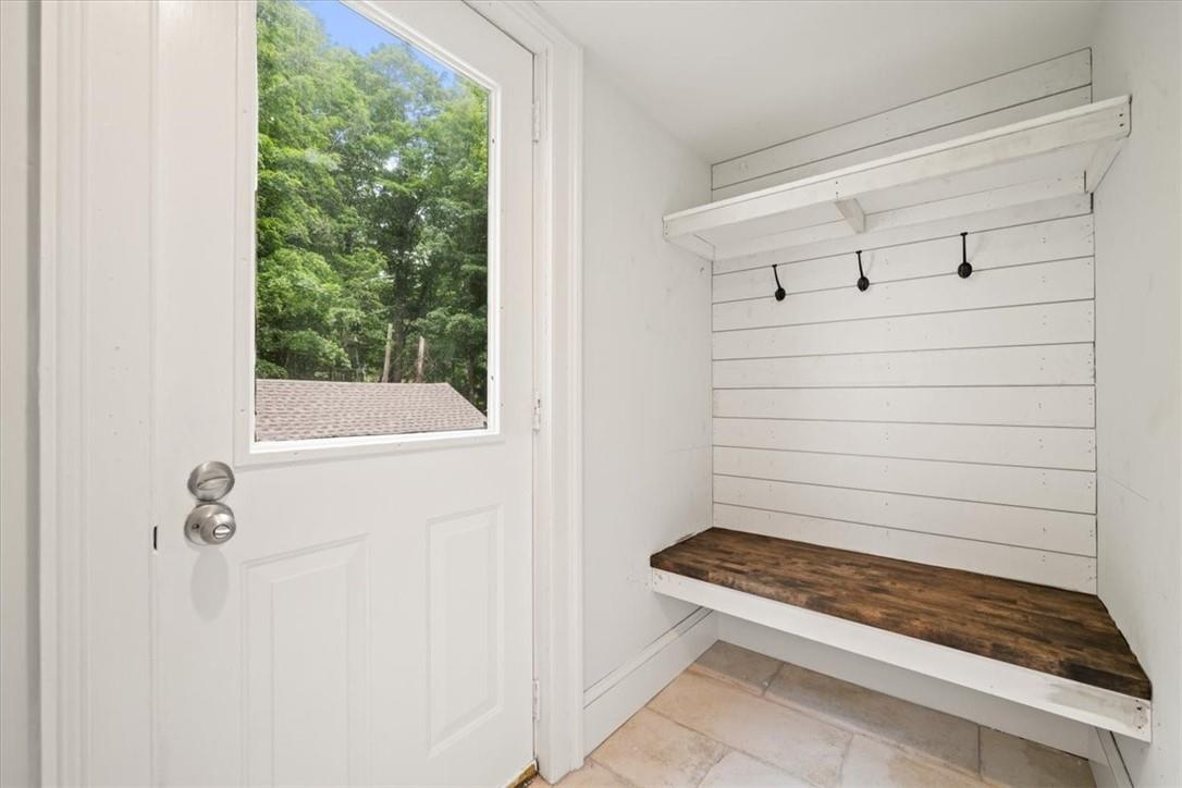 420 Nanny Hagen Road, Thornwood, NY 10594