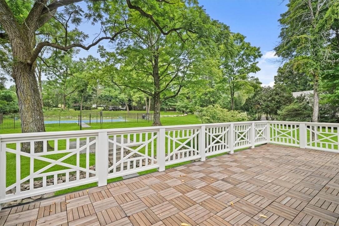 420 Nanny Hagen Road, Thornwood, NY 10594