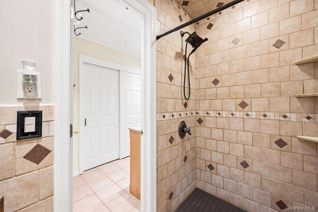 20 Lancaster Drive, Suffern, NY 10901