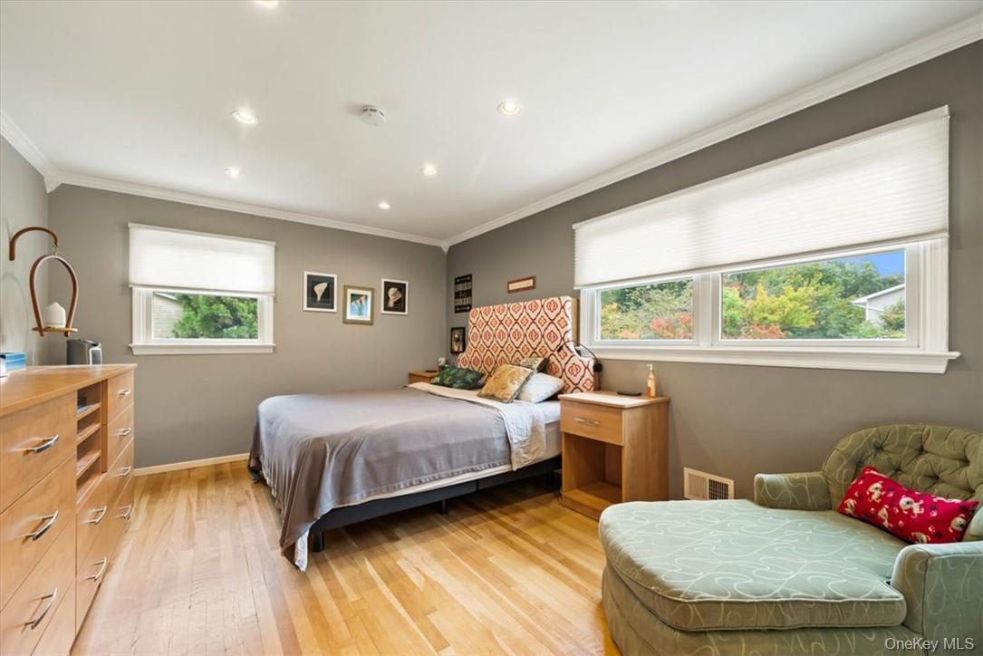 20 Lancaster Drive, Suffern, NY 10901