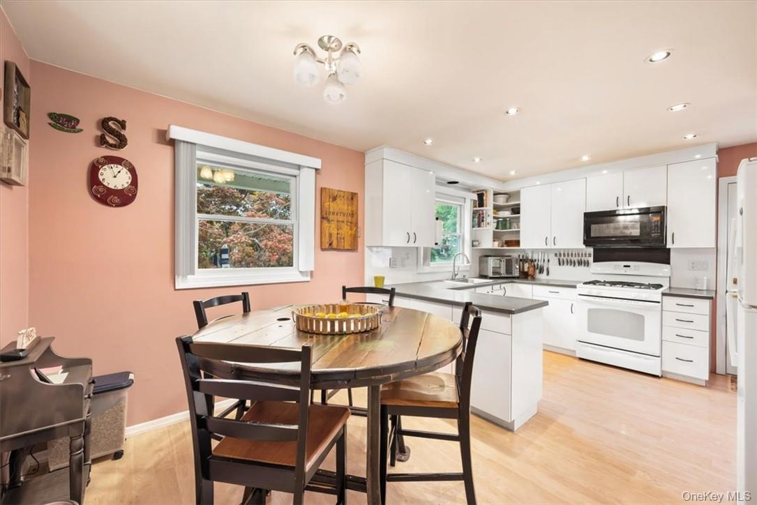 20 Lancaster Drive, Suffern, NY 10901