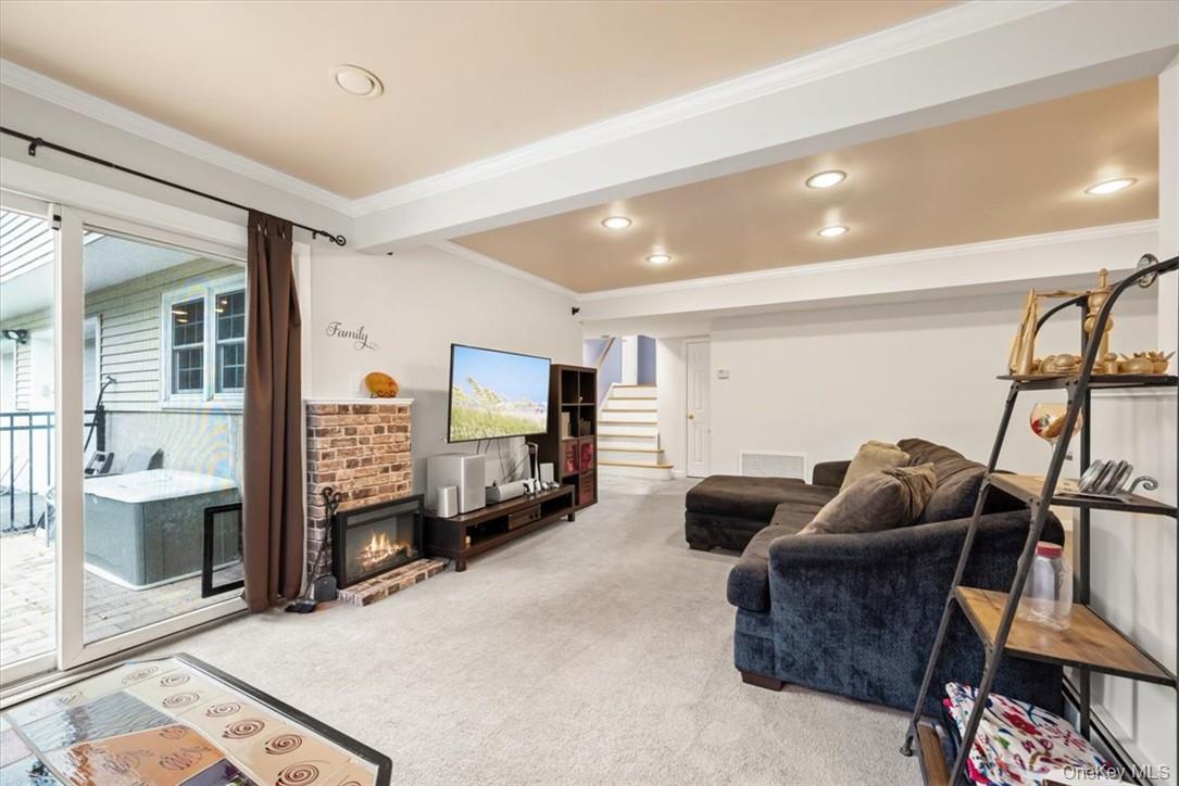 20 Lancaster Drive, Suffern, NY 10901