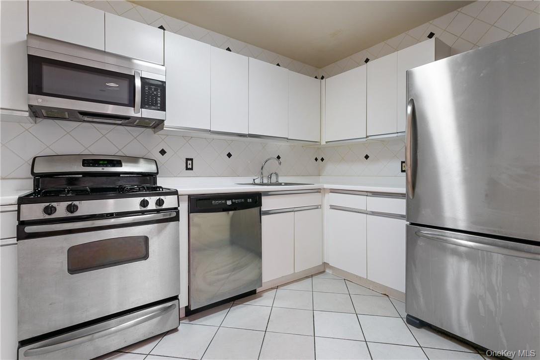 23 Water Grant Street # 6K, Yonkers, NY 10701