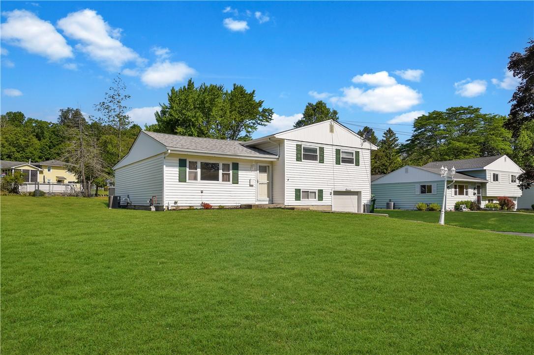 11 Thomas Jefferson Place, Middletown, NY 10940