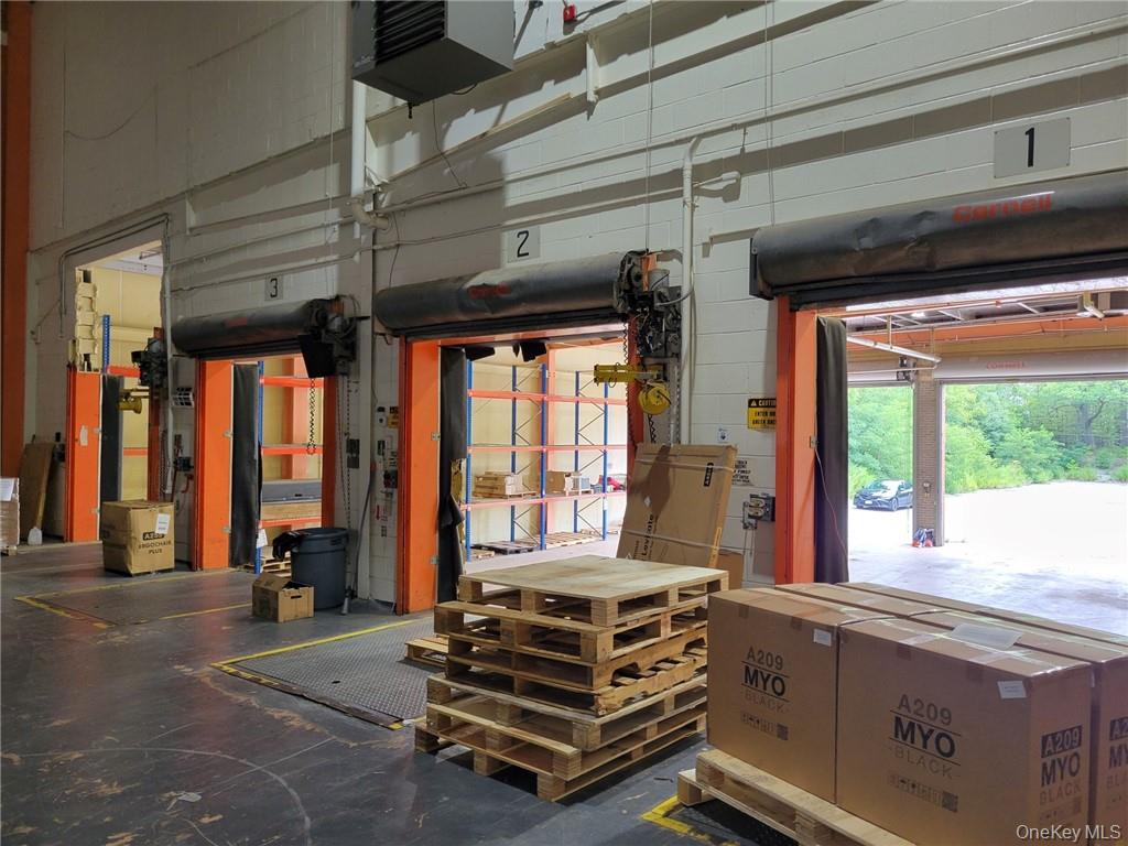 40 Commercial Avenue, Middletown, NY 10941