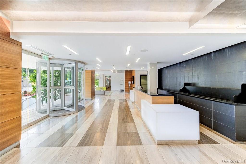 10 Dekalb Avenue # 505, White Plains, NY 10605