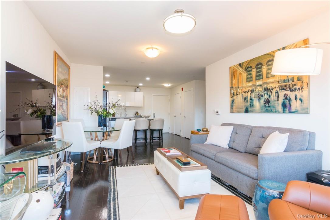 10 Dekalb Avenue # 505, White Plains, NY 10605