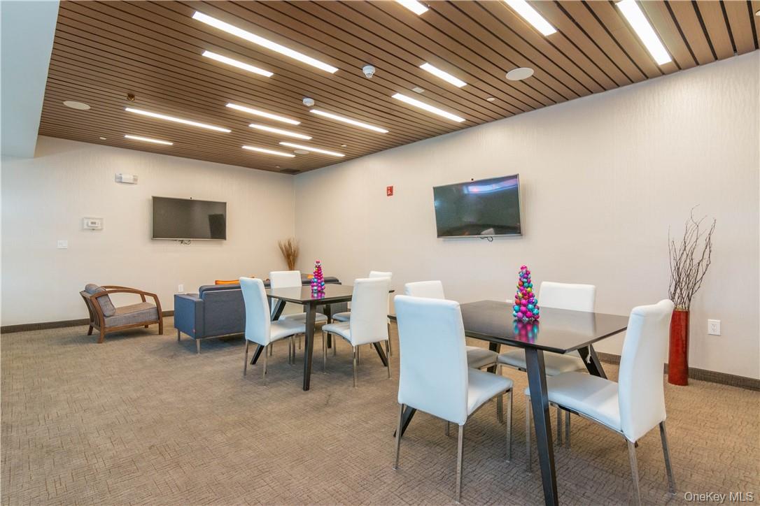 10 Dekalb Avenue # 505, White Plains, NY 10605