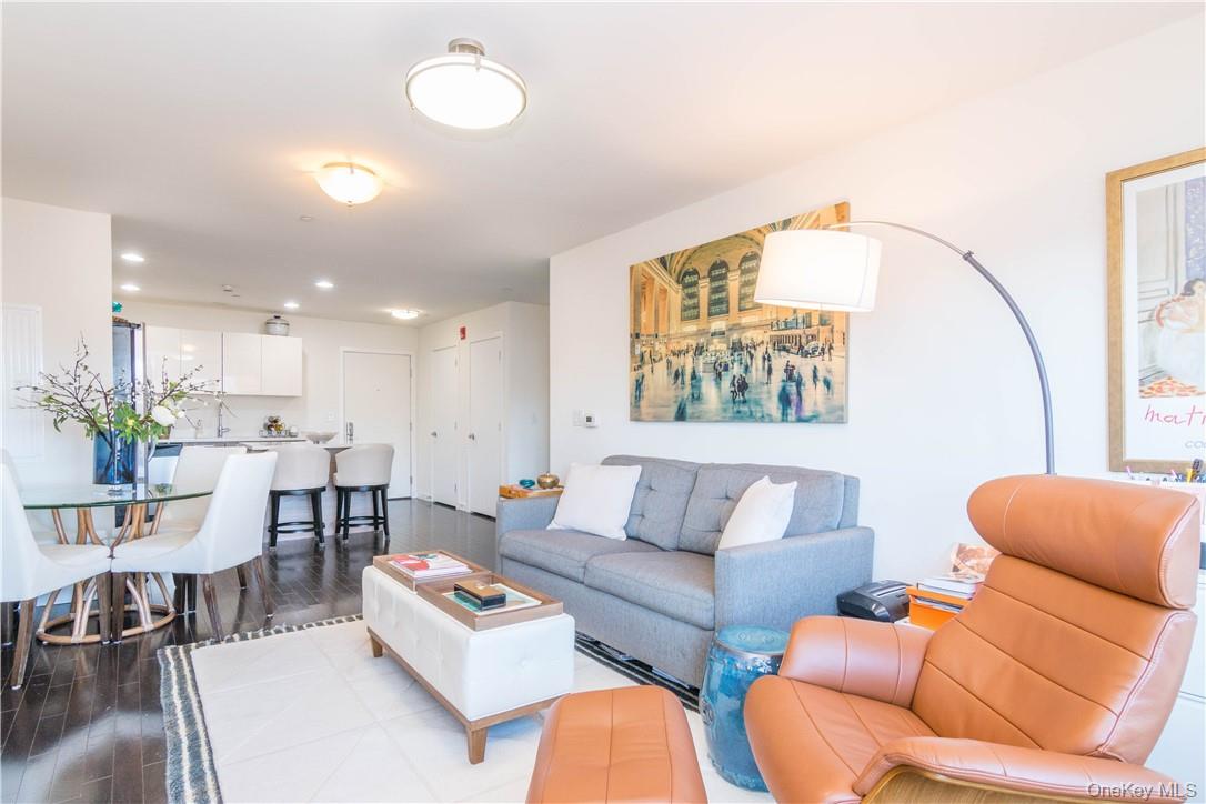 10 Dekalb Avenue # 505, White Plains, NY 10605