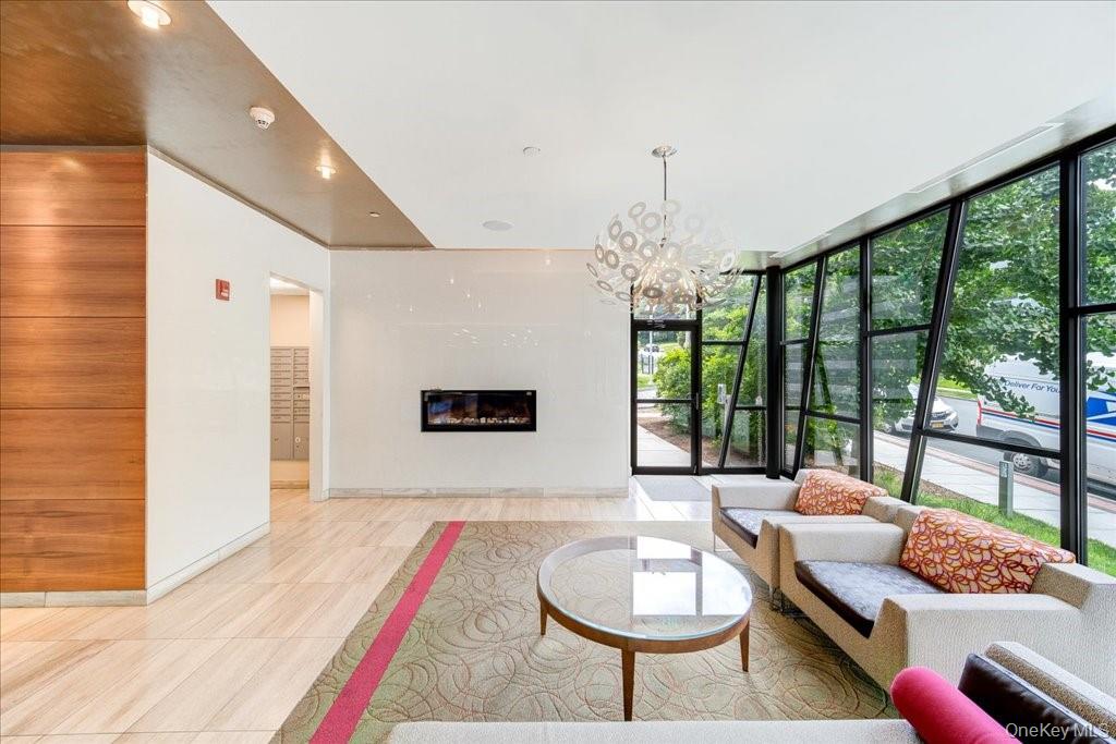 10 Dekalb Avenue # 505, White Plains, NY 10605