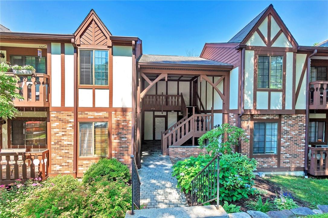 24 Foxwood Circle, Mount Kisco, NY 10549