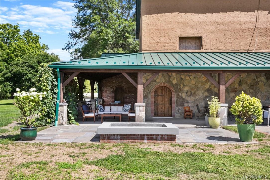 55 Daley Road, Lagrangeville, NY 12603