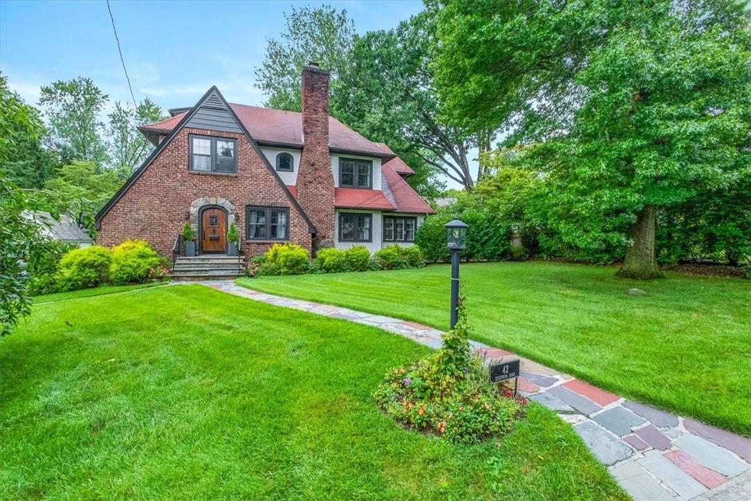 42 Edgewood Road, Scarsdale, NY 10583