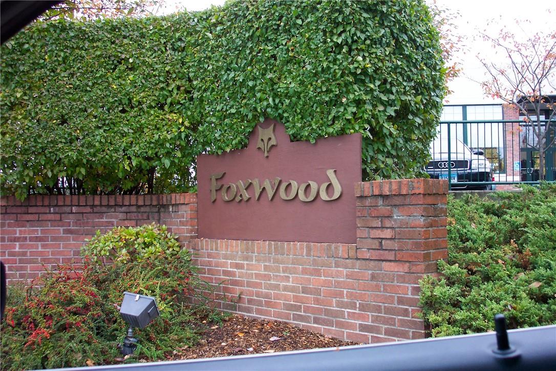 6 Foxwood Circle, Mount Kisco, NY 10549