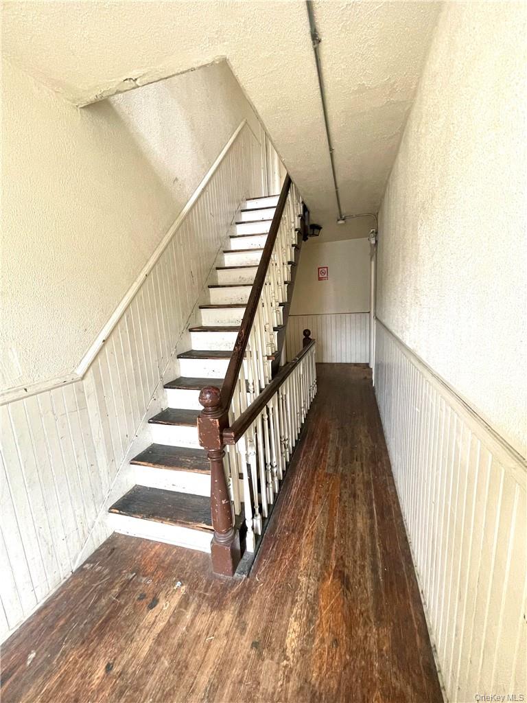 27 Fox Island Road, Port Chester, NY 10573