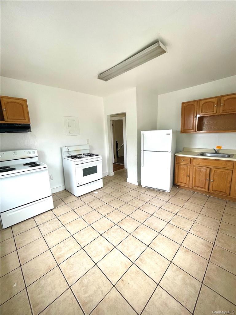 27 Fox Island Road, Port Chester, NY 10573