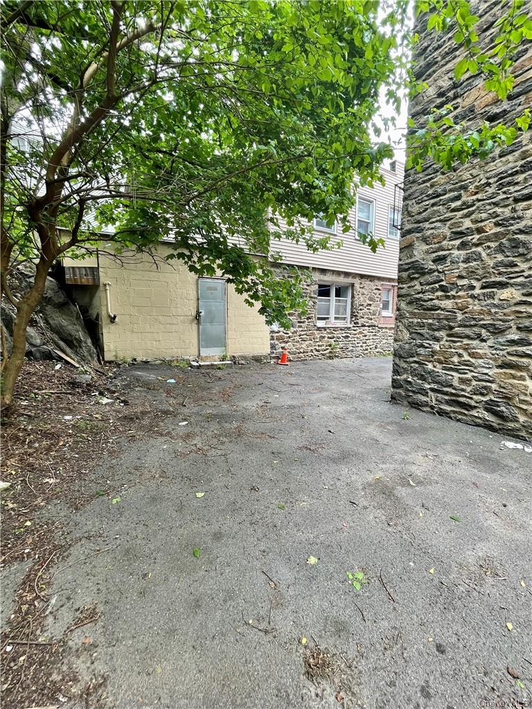 27 Fox Island Road, Port Chester, NY 10573