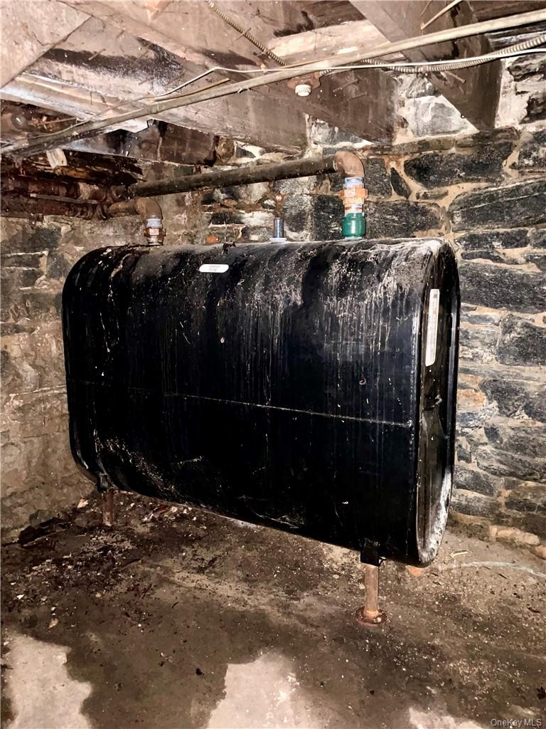 27 Fox Island Road, Port Chester, NY 10573