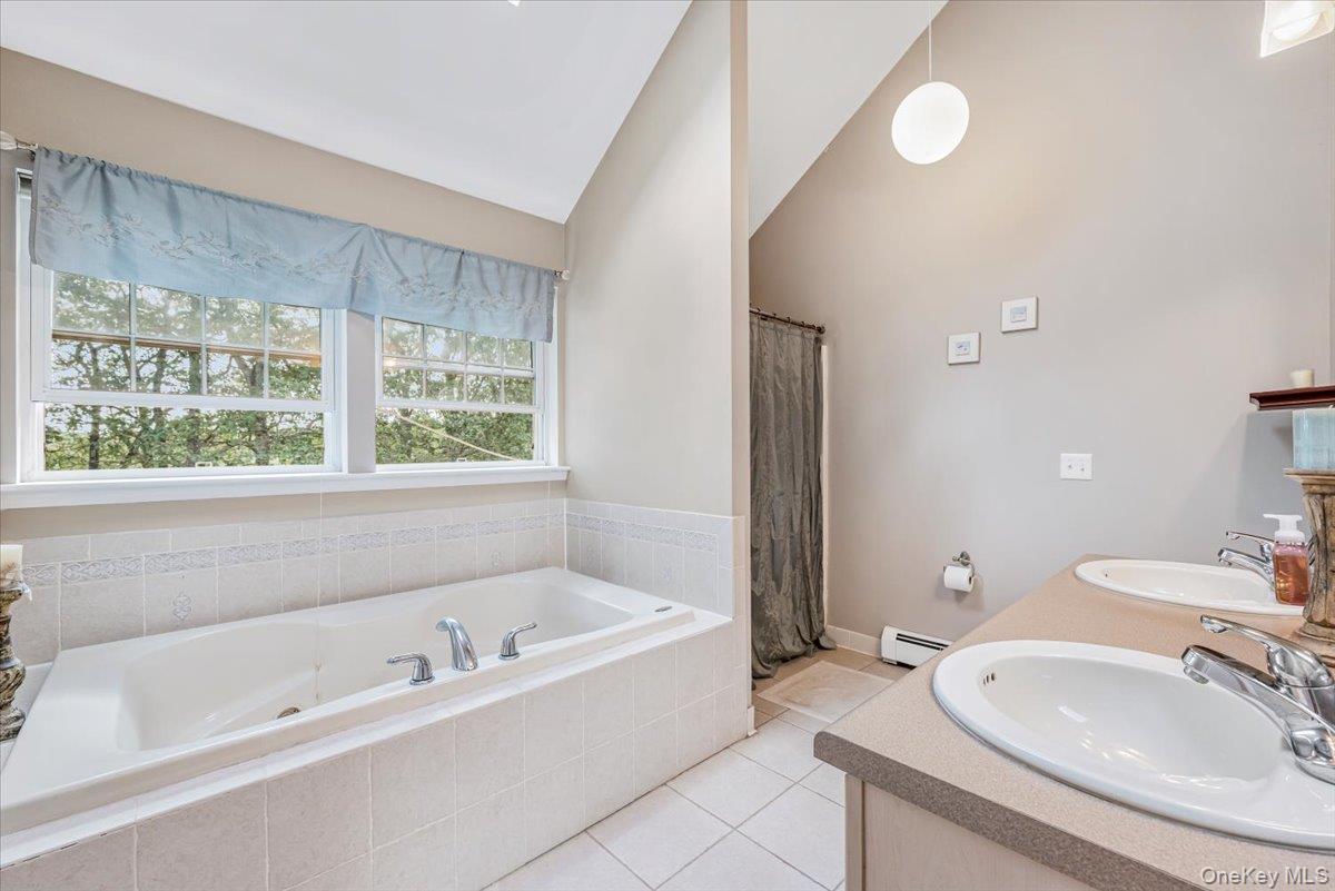 4 Carlisle Court, Highland Mills, NY 10930