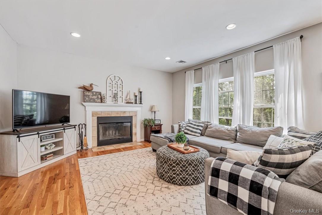 4 Carlisle Court, Highland Mills, NY 10930