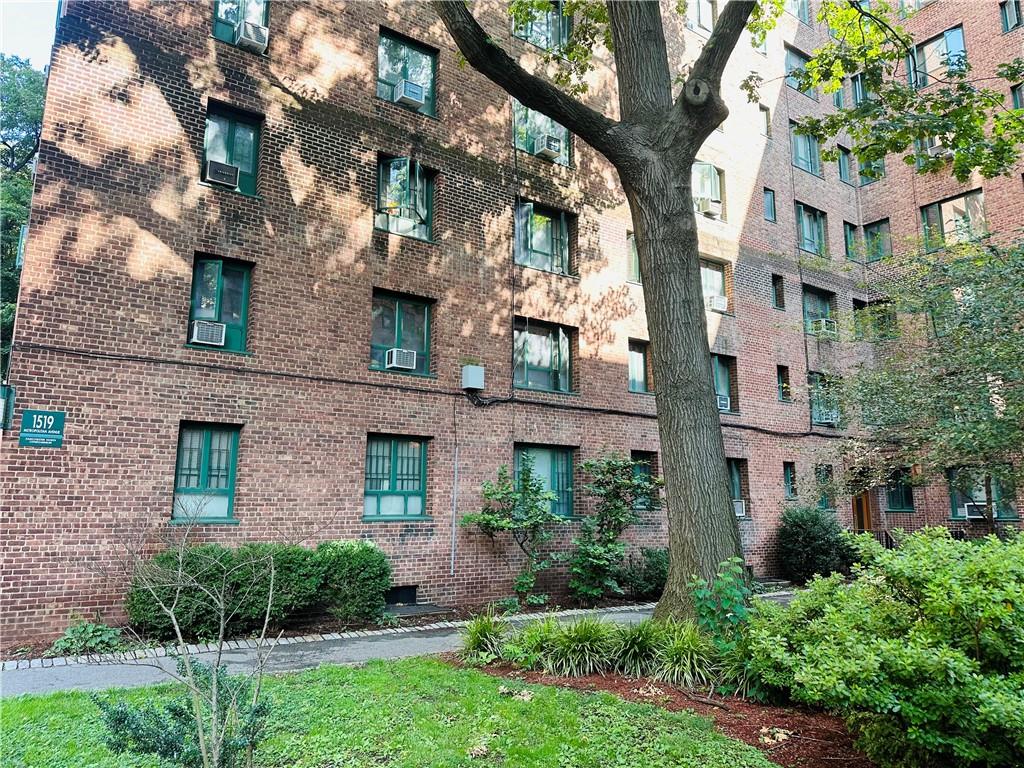 1519 Metropolitan Avenue # 4C, Bronx, NY 10462