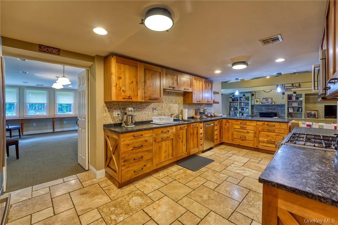 103 Carney Road, Ulster Park, NY 12487