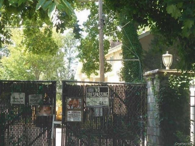 64 B SENIX Avenue, Center Moriches, NY 11934