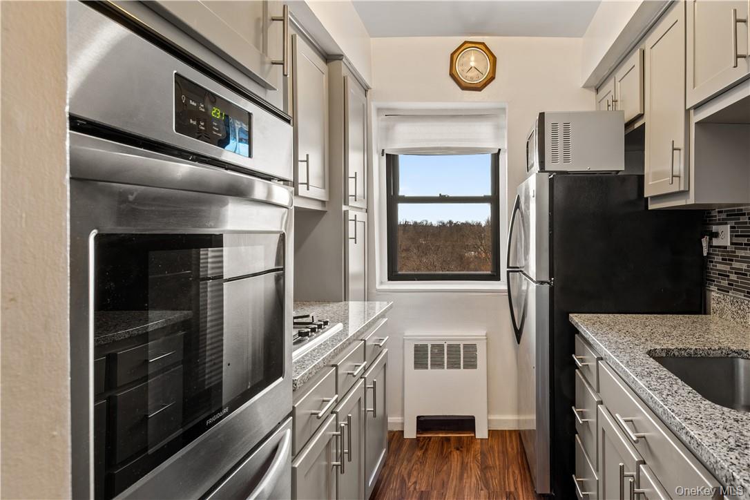 1910 Pelham Parkway S # 5C, Bronx, NY 10461