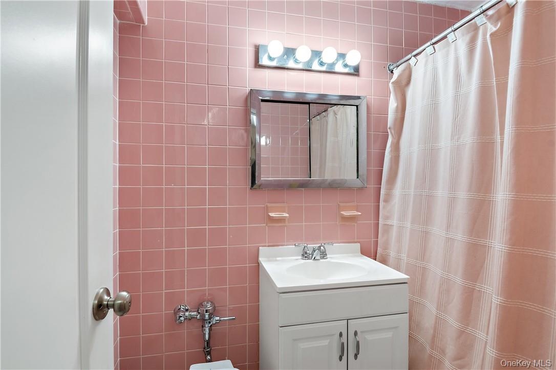 1910 Pelham Parkway S # 5C, Bronx, NY 10461