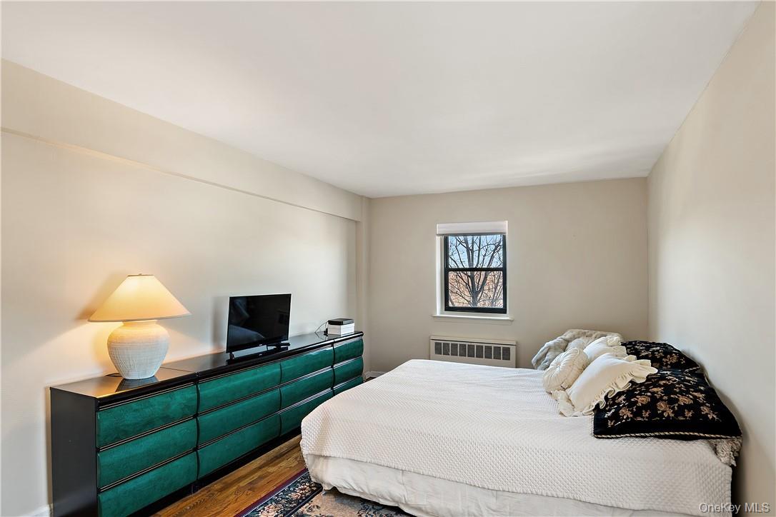 1910 Pelham Parkway S # 5C, Bronx, NY 10461