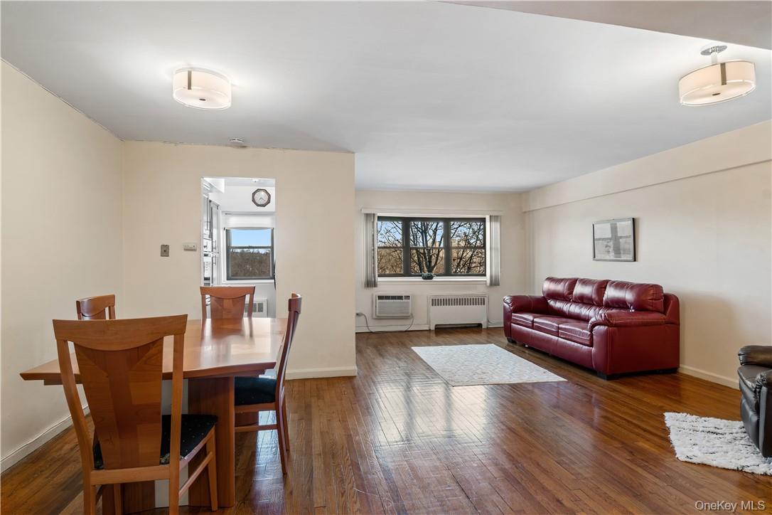 1910 Pelham Parkway S # 5C, Bronx, NY 10461