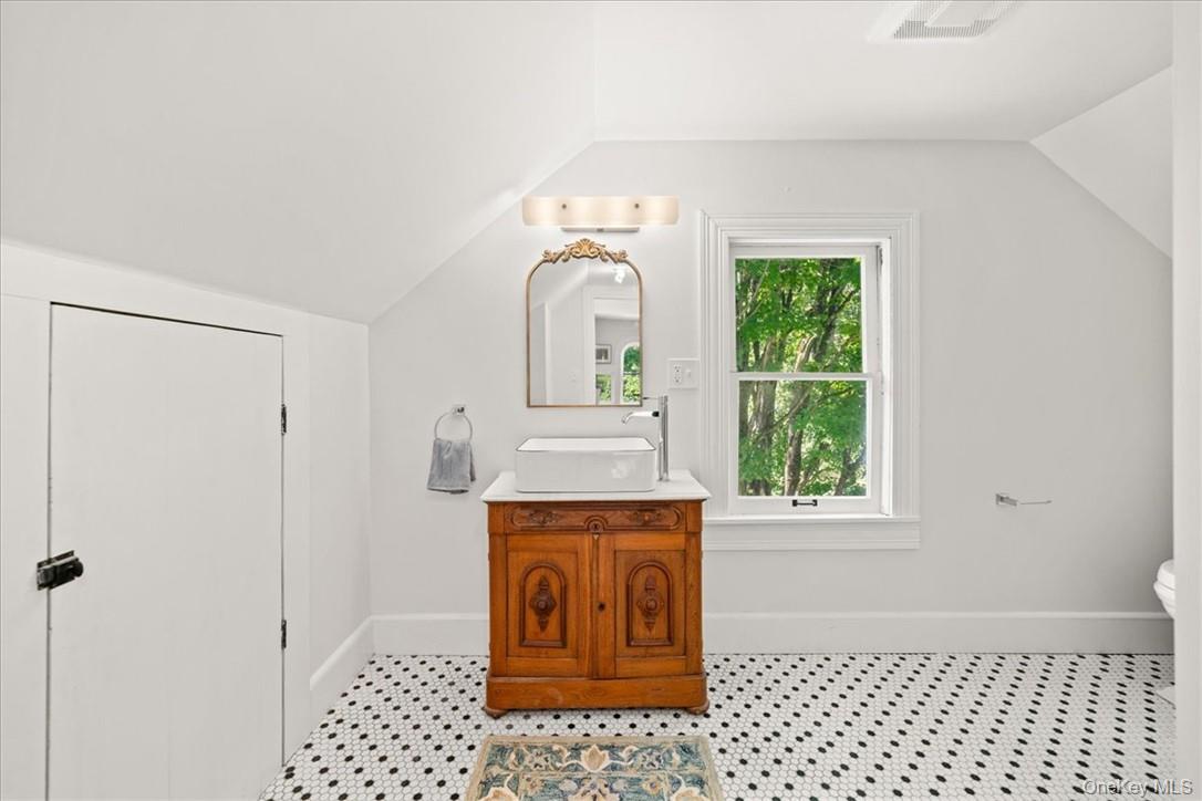 2585 River Road, Damascus, PA 18415