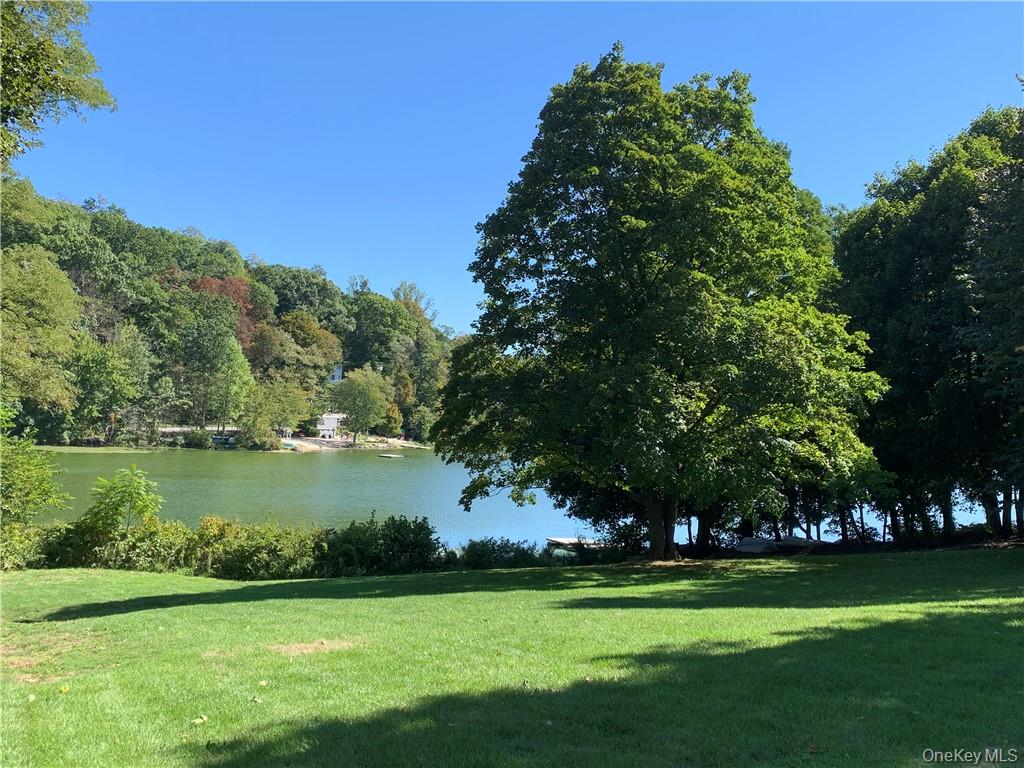 1860 E main Street, Mohegan Lake, NY 10547