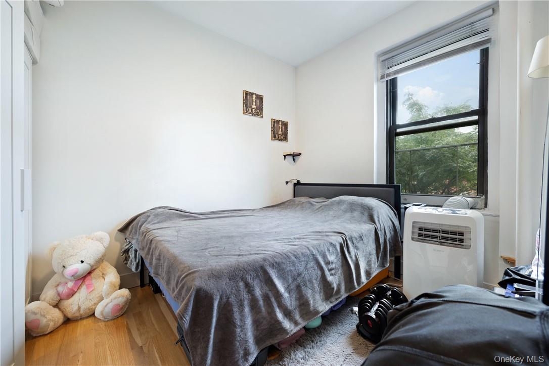 2115 33 Street # 4E, Astoria, NY 11105