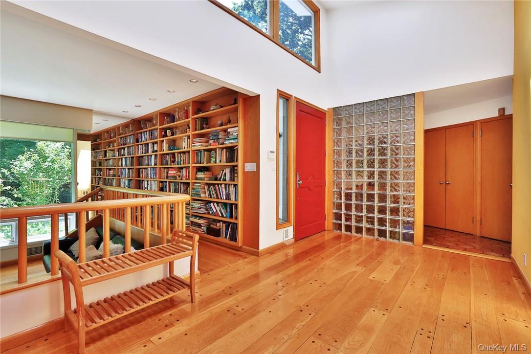 5 Deerfield Lane, Mamaroneck, NY 10543