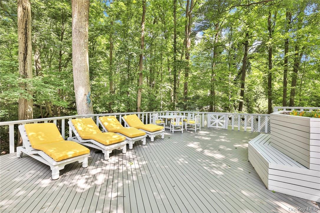 5 Deerfield Lane, Mamaroneck, NY 10543