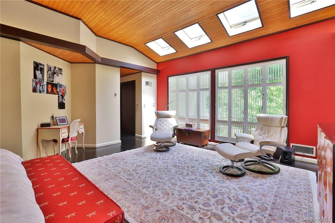 5 Deerfield Lane, Mamaroneck, NY 10543