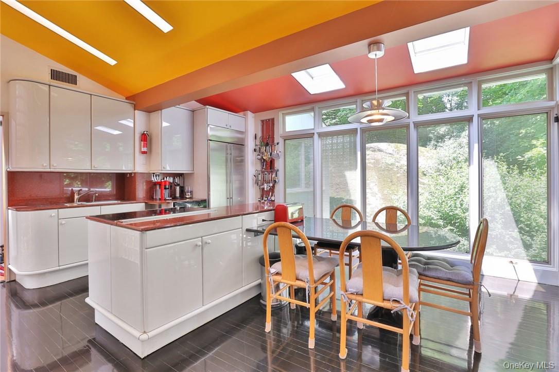 5 Deerfield Lane, Mamaroneck, NY 10543