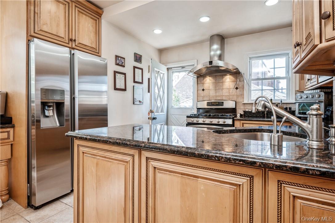 3350 Country Club Road, Bronx, NY 10465