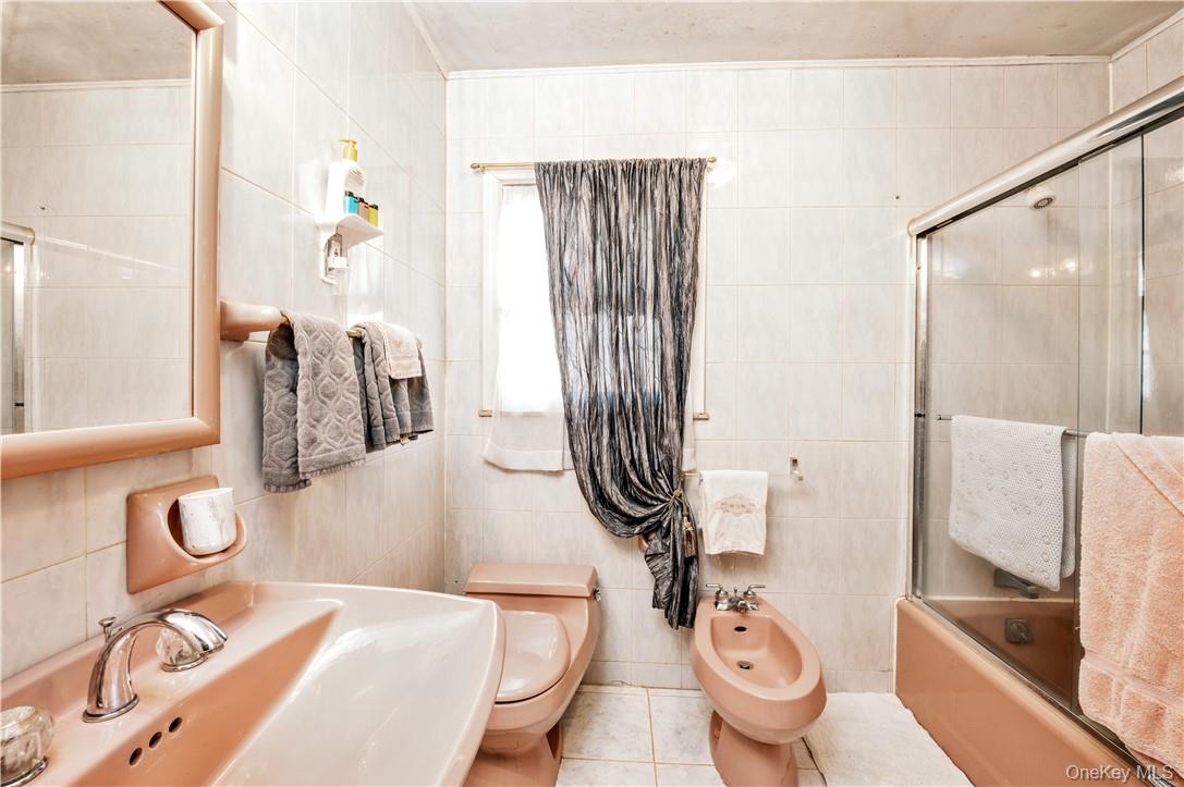 3350 Country Club Road, Bronx, NY 10465