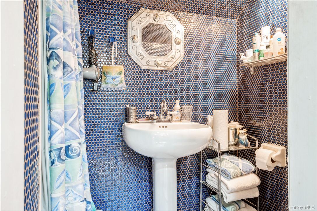 3350 Country Club Road, Bronx, NY 10465