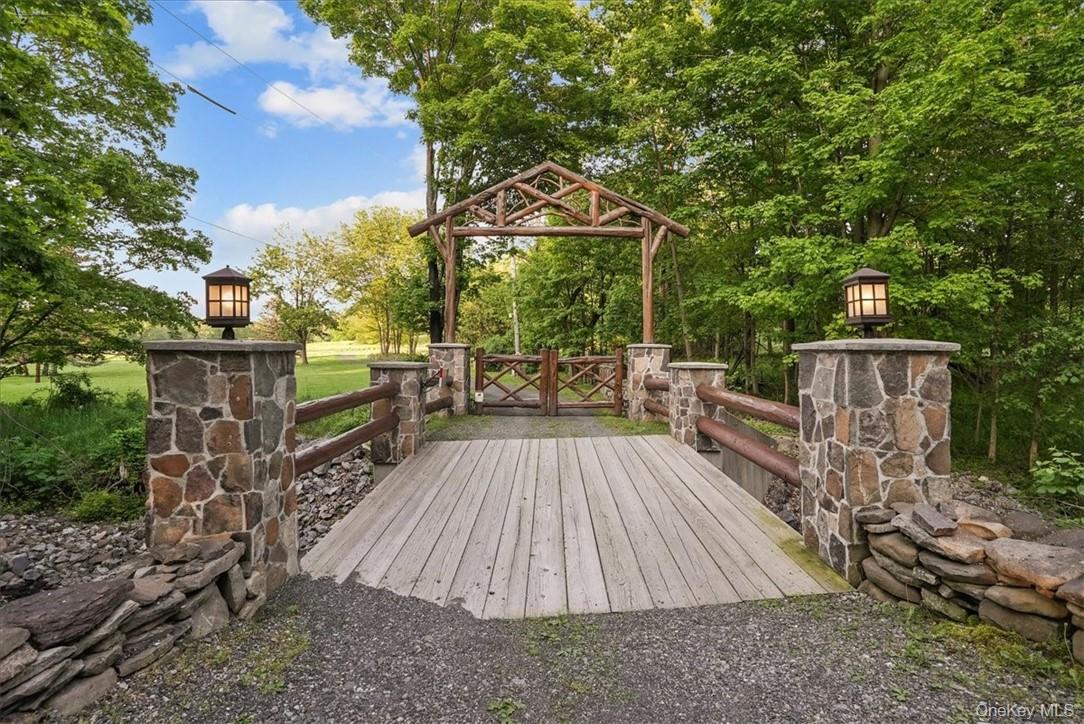 101 Mountain Lodge, Washingtonville, NY 10992