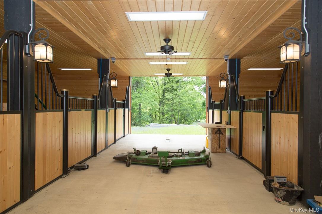 101 Mountain Lodge, Washingtonville, NY 10992